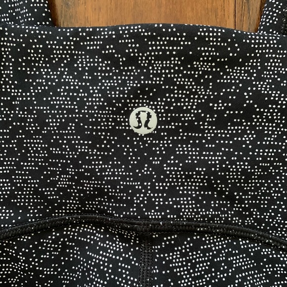 XS Lululemon High Rose Crop Yoga Pant - Picture 3 of 3